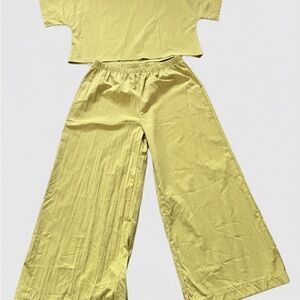 Lightweight Resort Two-Piece Set